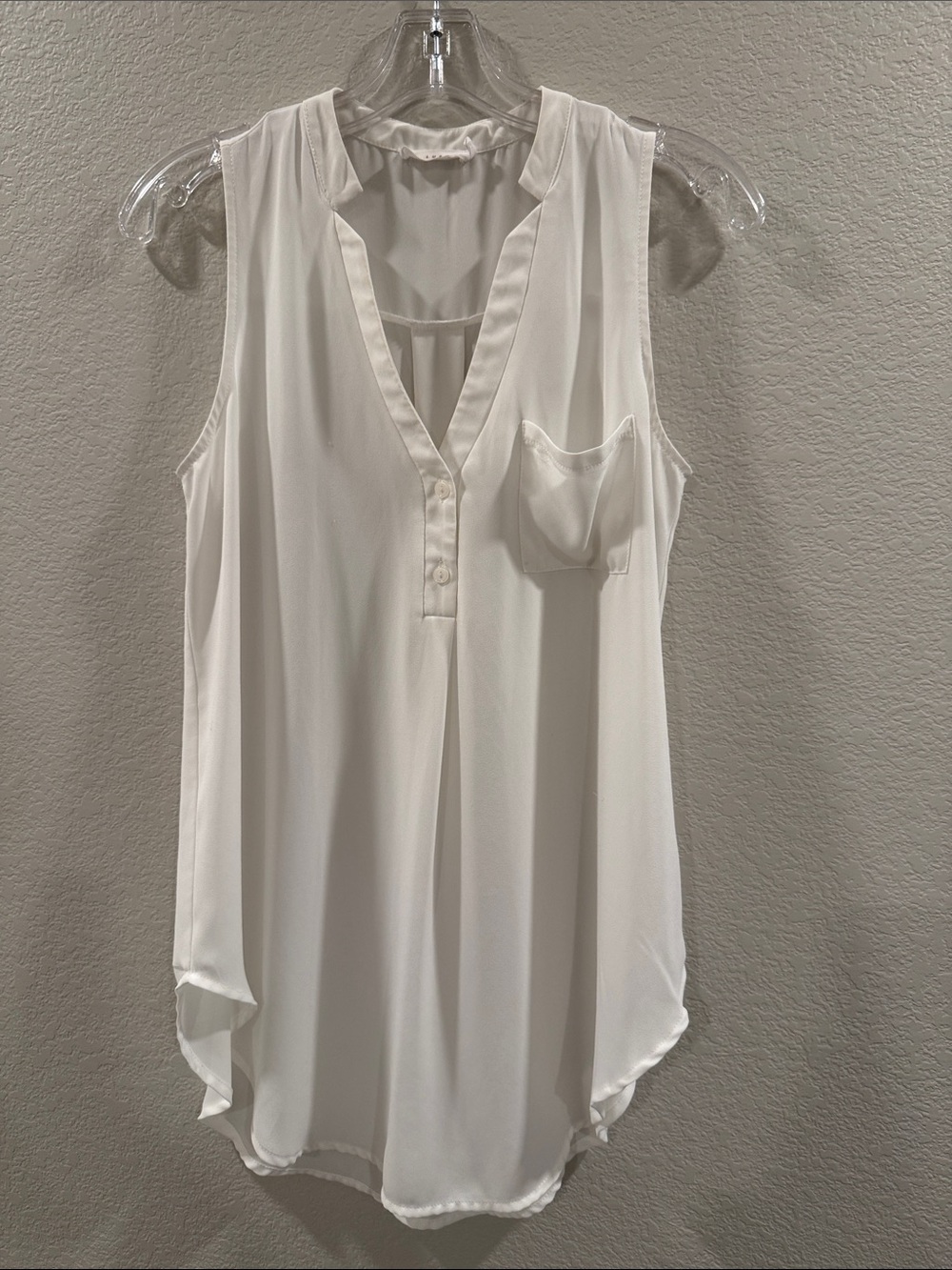 Lush White Sleeveless V-Neck Pocket Camisole
